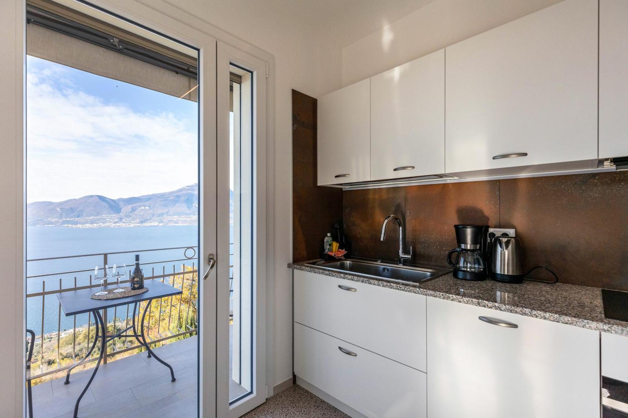 Casa Serena Lake View Torri Del Benaco Eksteriør bilde